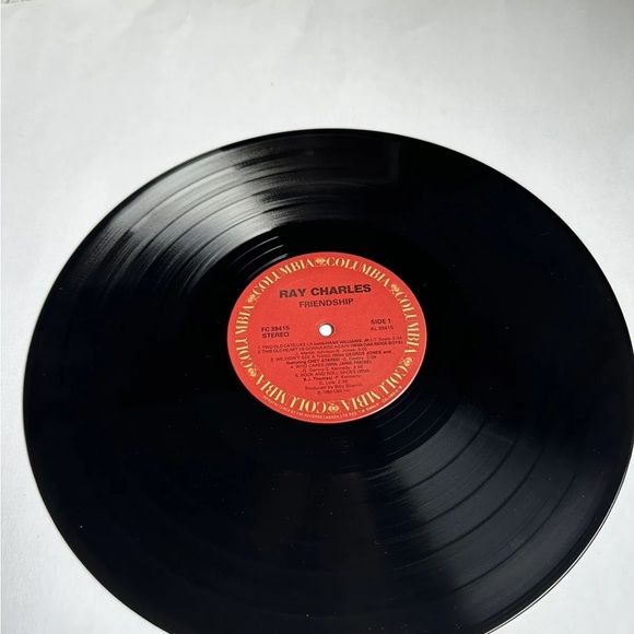 Ray Charles FRIENDSHIP LP
Vinyl Record 1984 [Willie Nelson Johnny Cash] - Picture 6 of 12